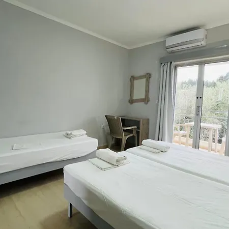 Full House 招待所 卡沃斯