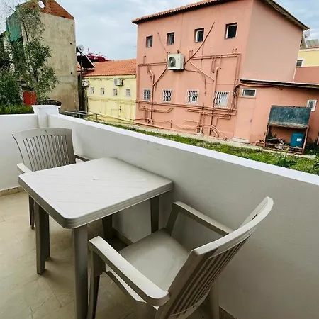 Full House 卡沃斯